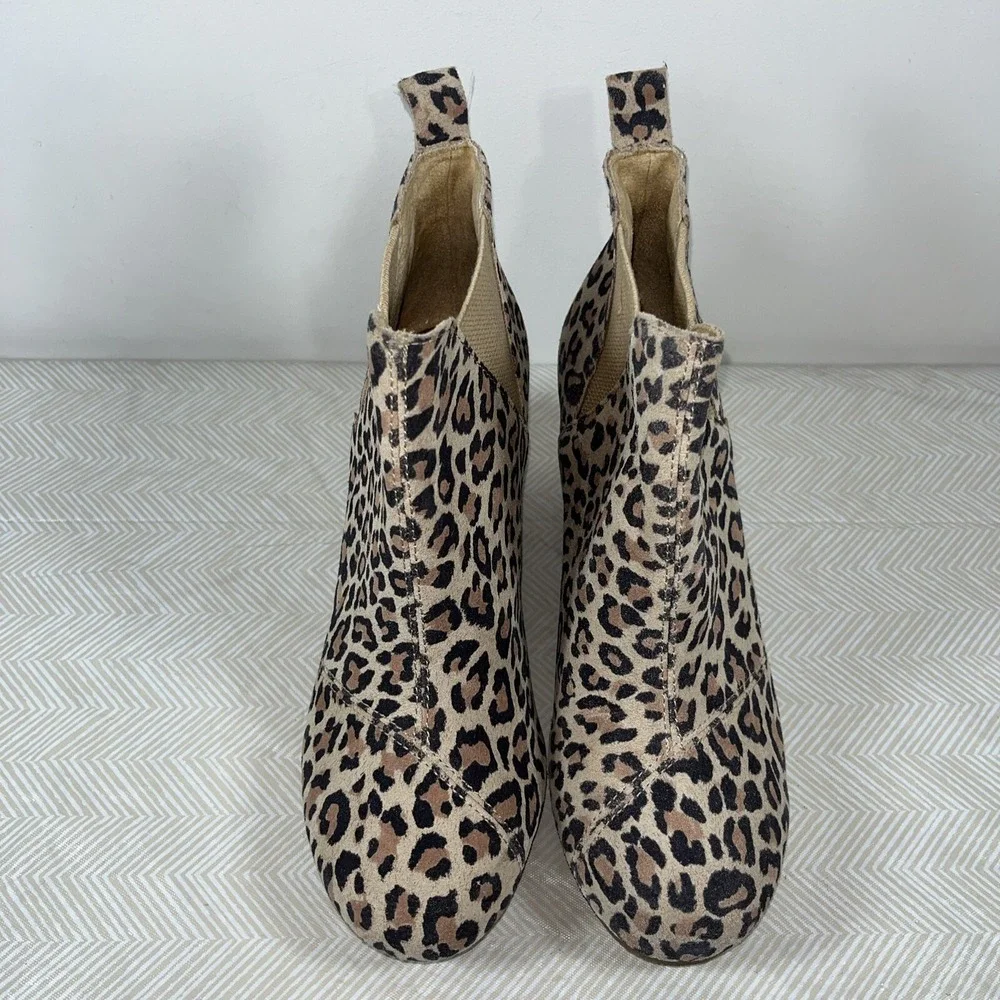 Toms Kelsey Desert Tan Leopard Pull On Wedge Heel Suede Ankle Boot Sz 8.5 Comfor